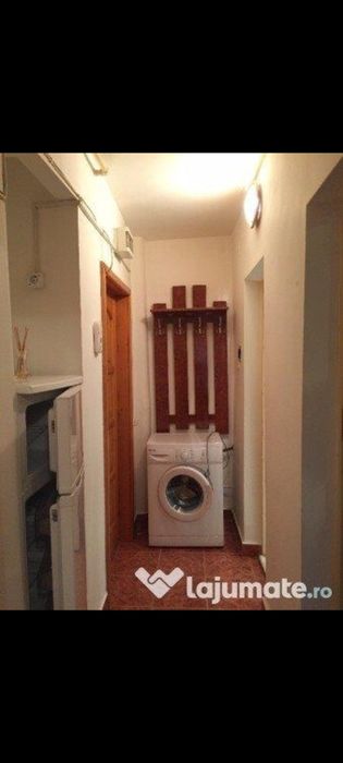 Vând garsoniera bulevard etaj 1