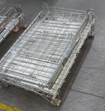 Vand caruciuore de fier cu ruoti pentru marfa