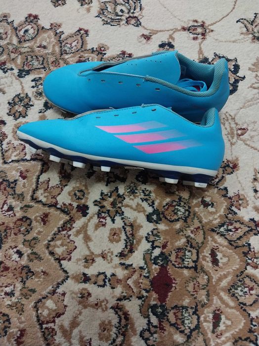 Спортивная обувь