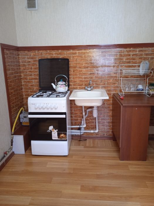 Продаётся своя 2-х комнатная квартира