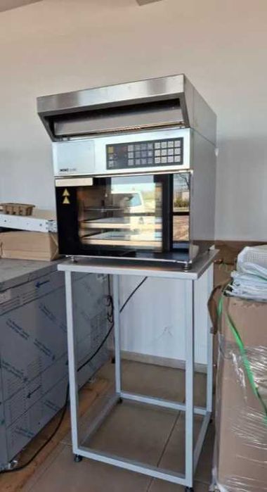 Употребяван конвектомат MIWE gusto със стойка