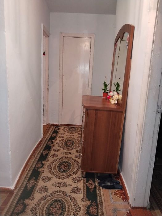 Үш бөлмелі үй сатылады