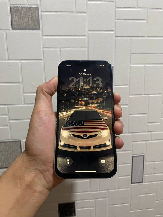 Продается айфон 13