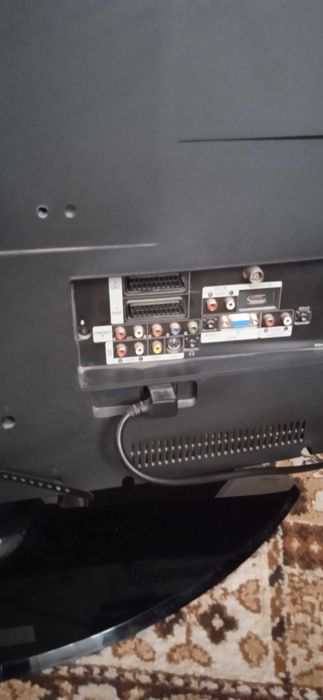 Продавам TVсамсунг плазма работещ с дистанционо