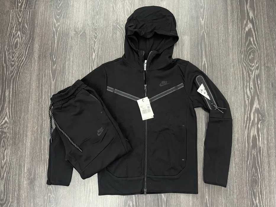 Treninguri Nike, Adidas, Jordan si Adidasi Unisex l Pret Redus