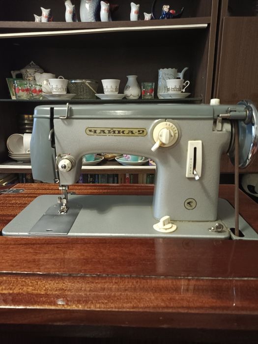 Продаю швейную машинку