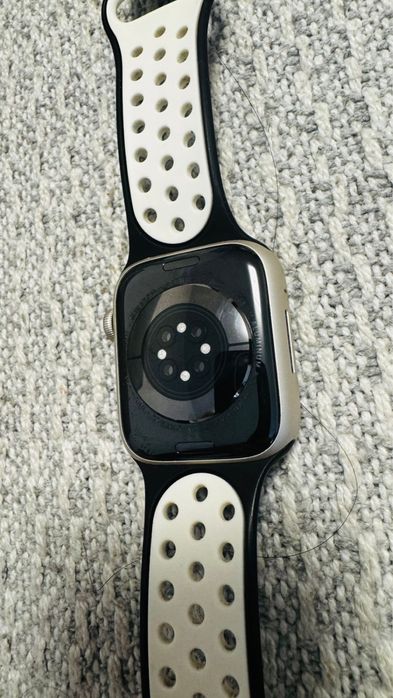 Часы Apple Watch 7