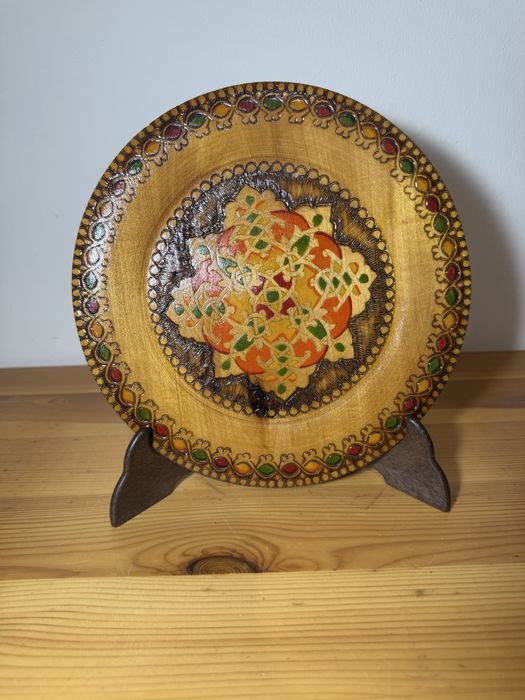 Farfurie lemn pirografie pictată artizanat bulgăresc vintage anii '80