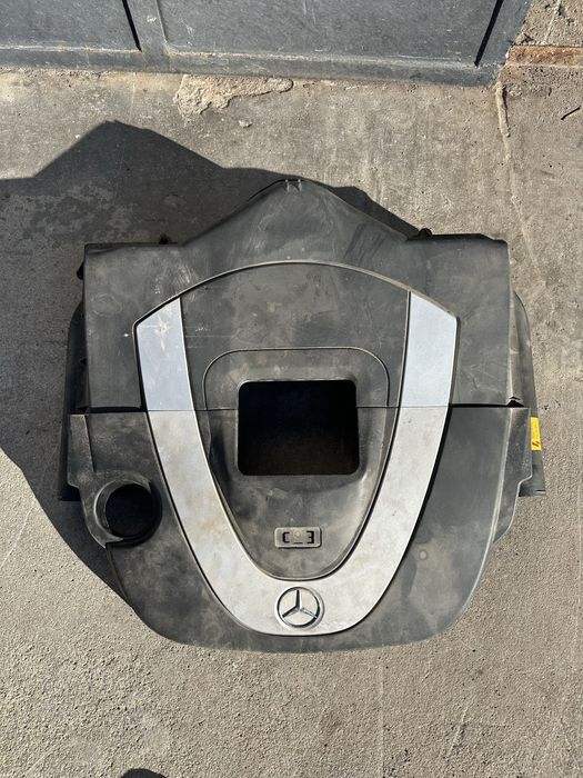 Капак двигател Mercedes R350 W251