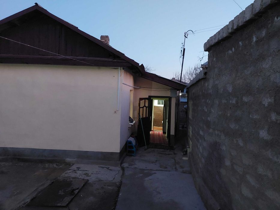 Срочно продаётся дом с участком 2 сотки, Чирчик, Горбольница