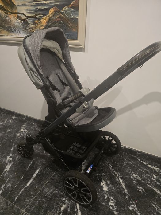 Бебешка количка Mercedes-Benz Hartan