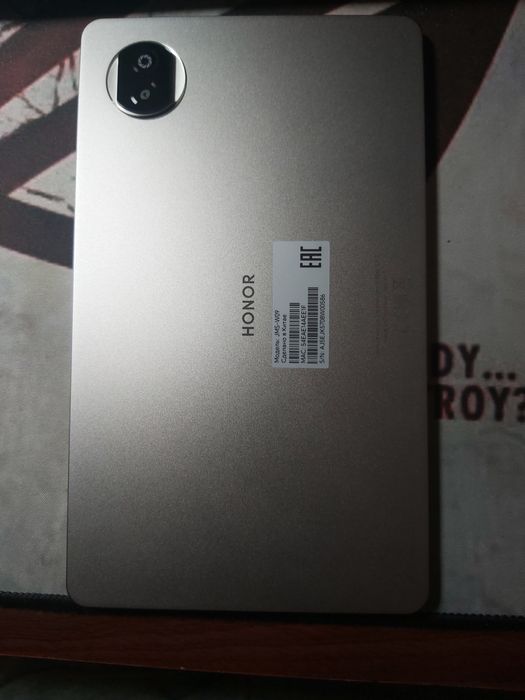 Planshet Honor + Ruchka, Sumka qoshib beriladi