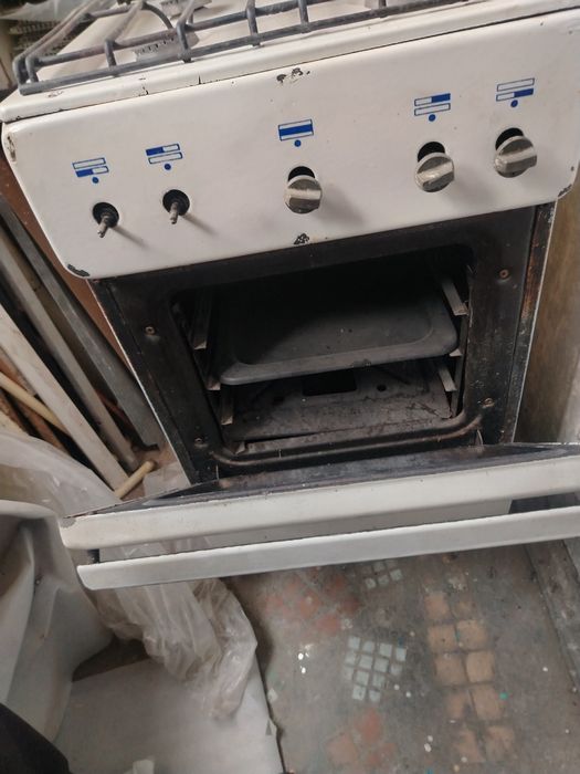 Газовая плита продам