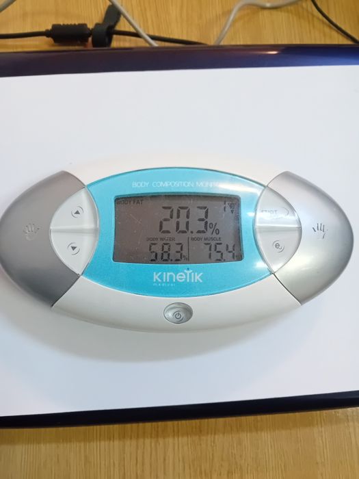 Monitor compozitie corp. Kinetik Medical. Pret 60 lei fix