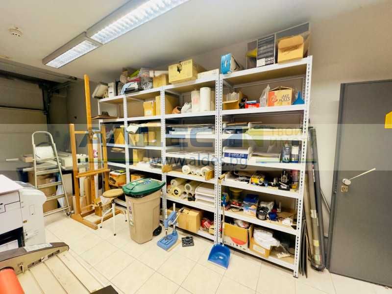 Отдава се магазин на бул. България!