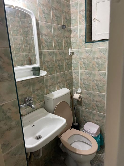 Închiriez GARSONIERĂ conf.1 30mp. zona NORD-Elegant in spatele statiei
