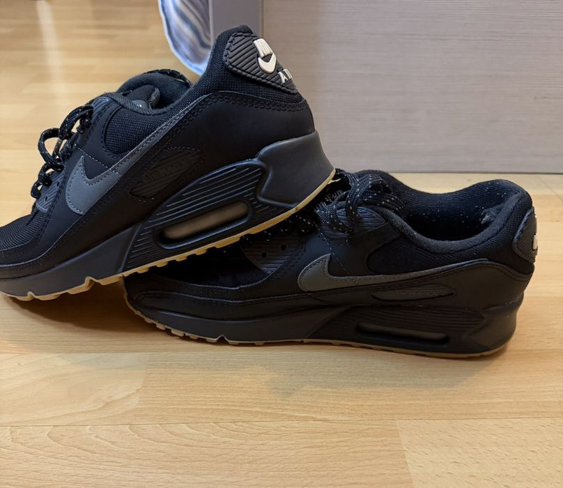 Маратонки найк номер 42