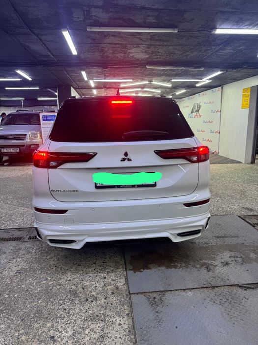 Продается Mitsubishi Autlander 2023г
