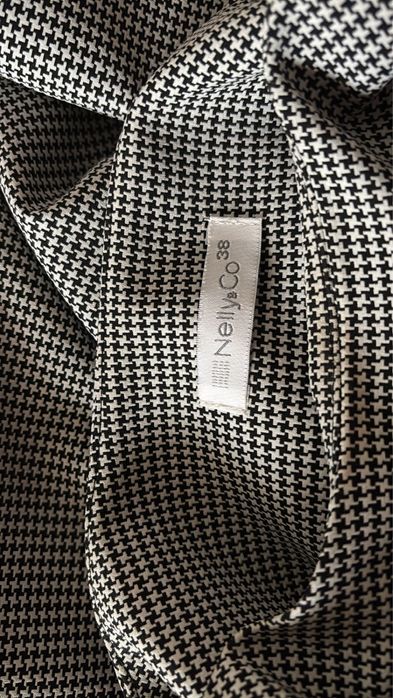 Продам двойку, одевали всего 2 раза