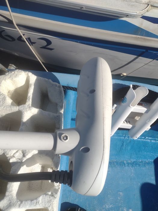 Лодка -ял 4 -3300 лв. +двигател Хонда-3500 лв