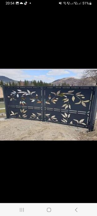 Gard din tablă decupata