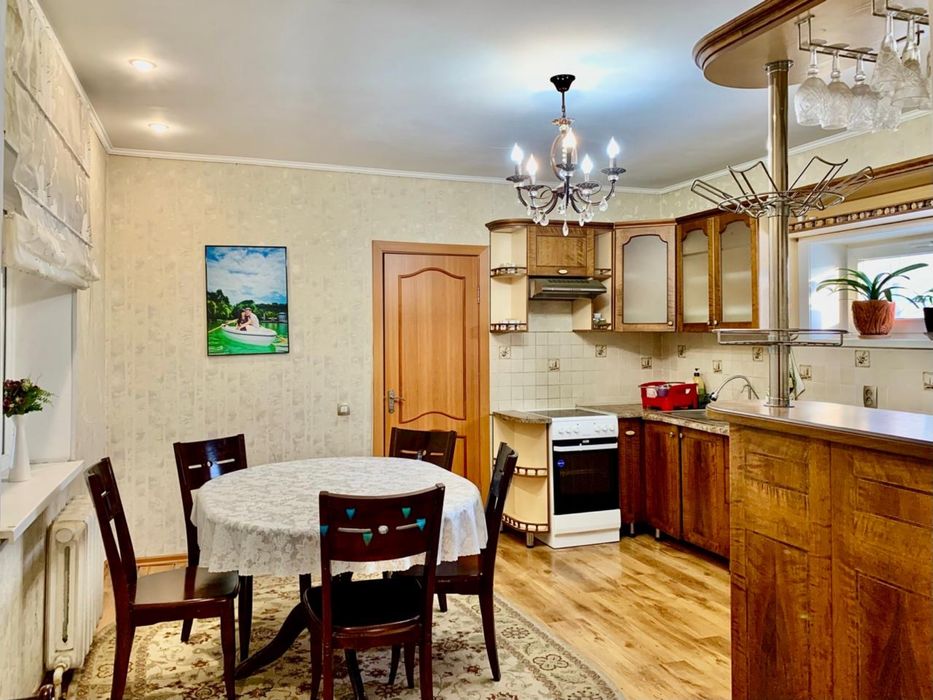 Продам просторный уютный дом