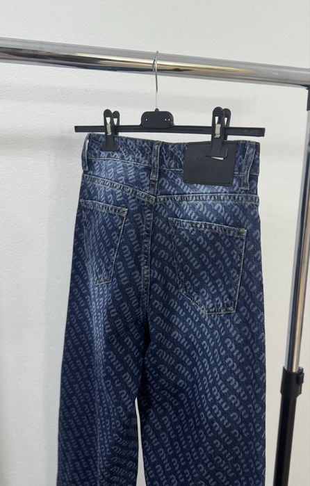 Луксозни дамски дънки