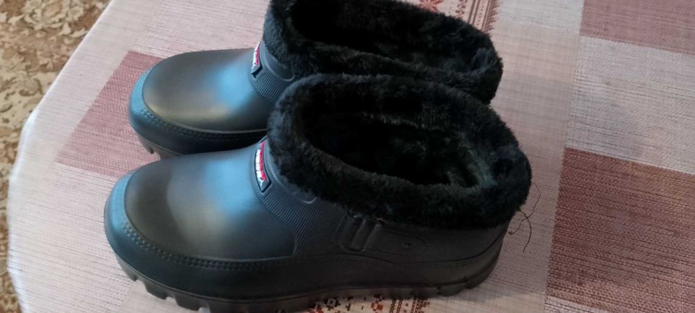 пет броя чехли сандали