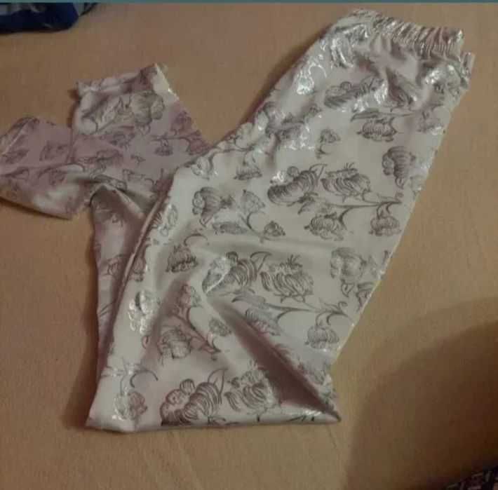 Colant floral argintiu