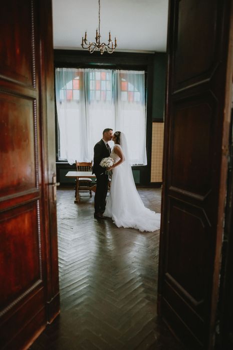 Rochie de mireasă cu trena amplă