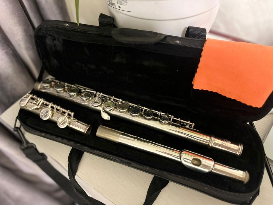 Флейта от бренда Rowell