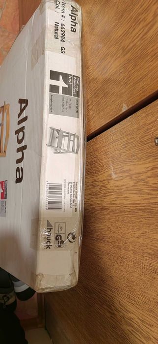 Детско дървено столче