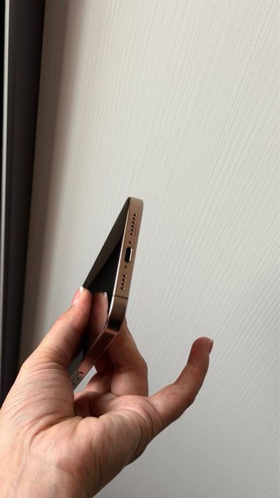 Iphone 16 pro max 1 tb.