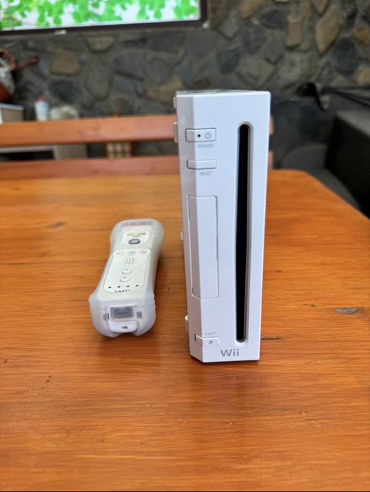 Nintendo Wii modat cu accesorii