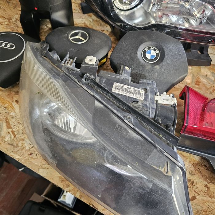 Фарове  бмв е90  преди феиса