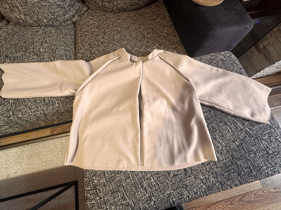 Дамско късо яке…..