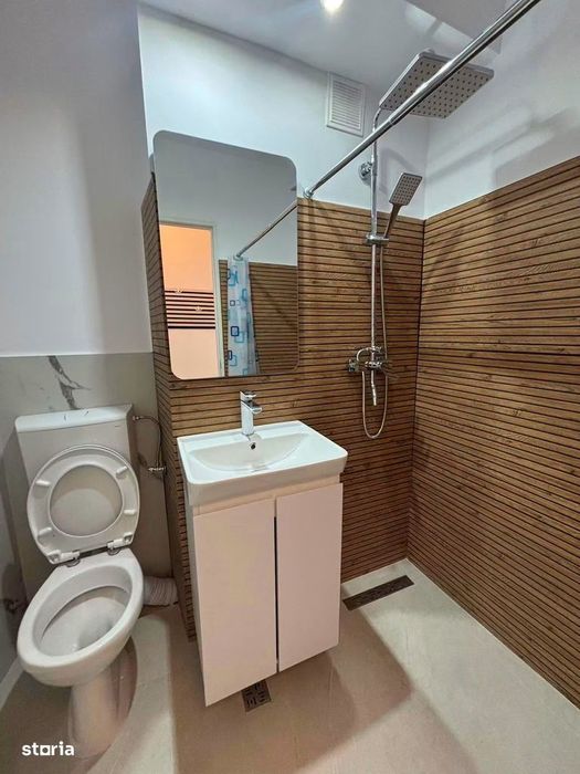 De vanzare apartament cu 3 camere si balcon,zona semi centrala. 65000e