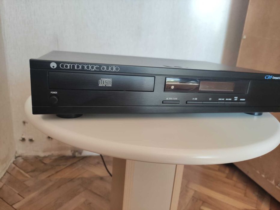 HI-FI система NAD C320 bee и Cambridge Audio DACMAGIC,  Cd Player CD 5