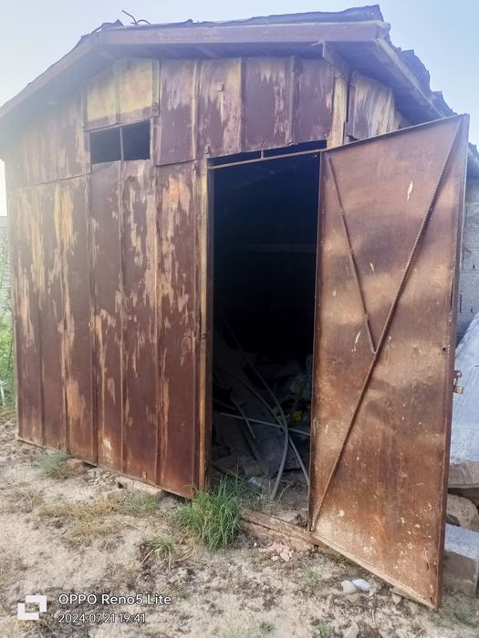 Металлический домик