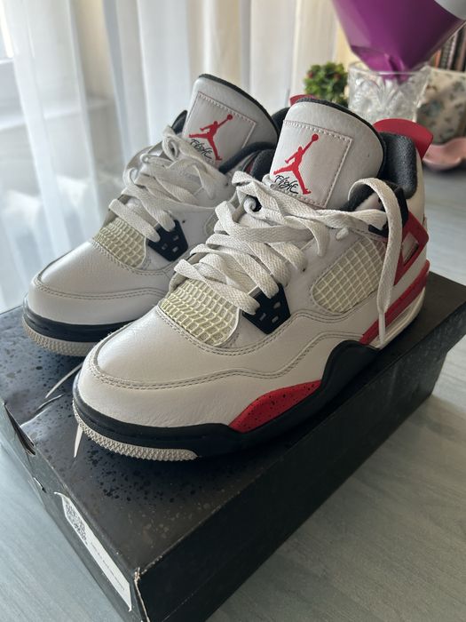 Vand Jordan 4 Retro Red Cement