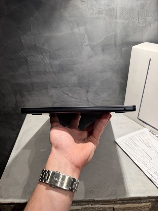 3 cycle! КАТО ЧИСТО НОВ Macbook Air M4 Midnight 13" — миниатюра 4