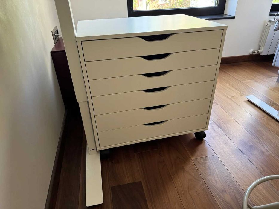 IKEA home office комплект с регулируемо бюро + шкаф и стол