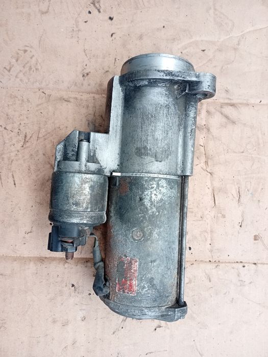 Стартер  Hyundai Starex G6Ba