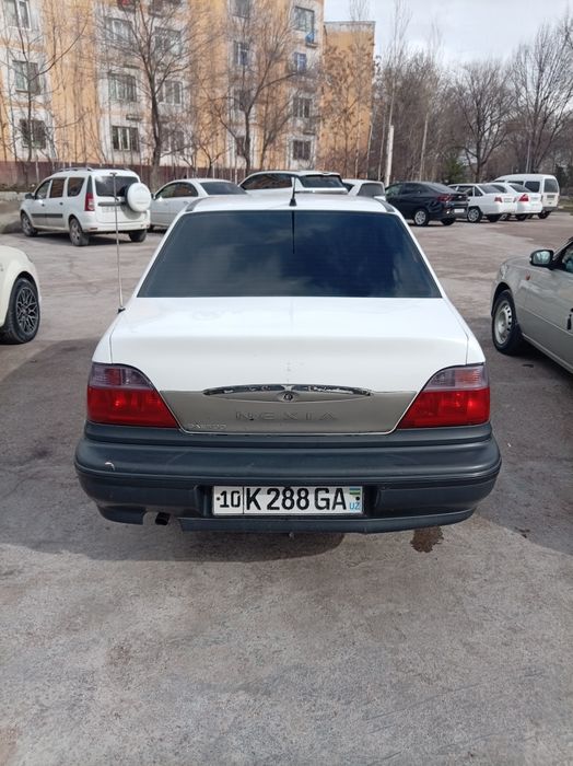 Срочна Нексия 1996 сотилади