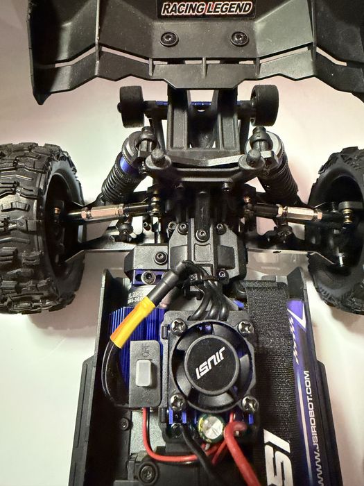 Masina cu telecomanda RC 4x4 viteza 80 - 100 KM/H - 3 baterii