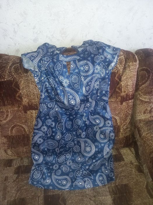 Продам платья на девушку 38 размер