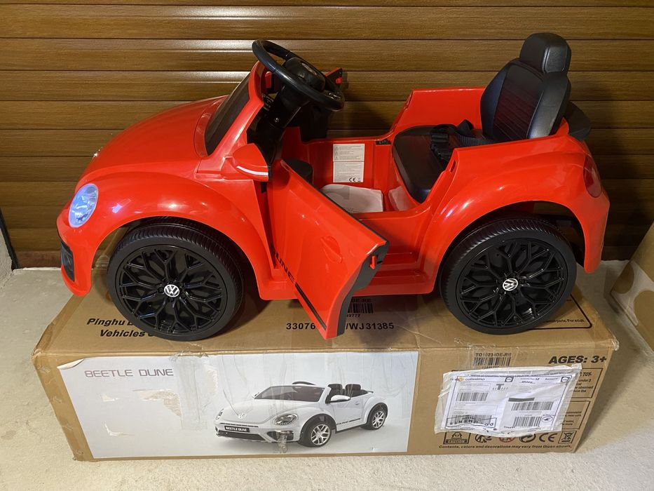 Детска кола Volkswagen Beetle с дистанционно 12V 4,5Ah