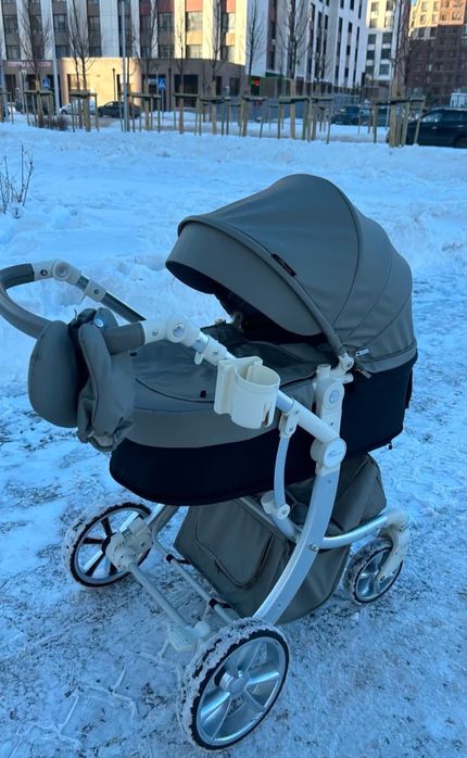 Продам коляску срочно , состояние хорошее