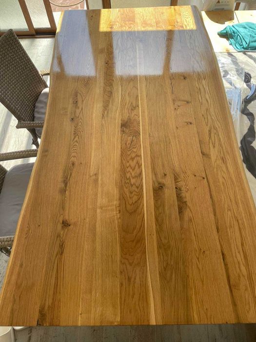 Маса от масивно дърво дъб