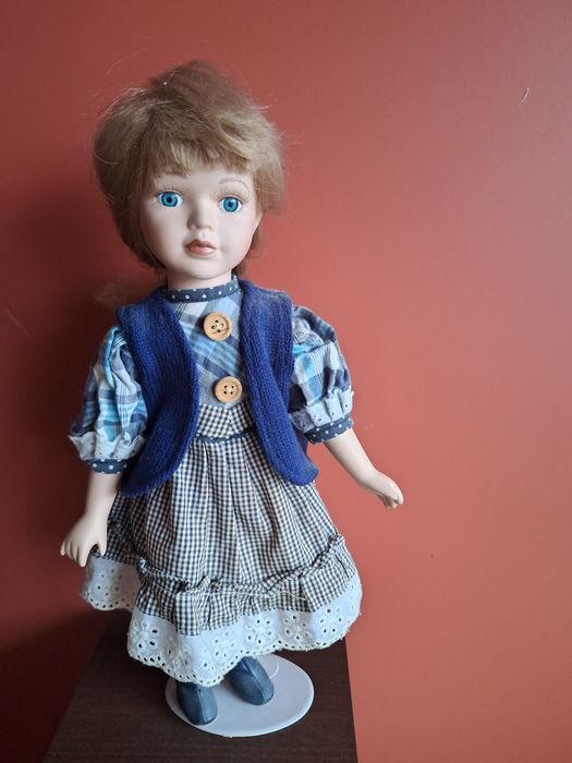 Порцеланова кукла